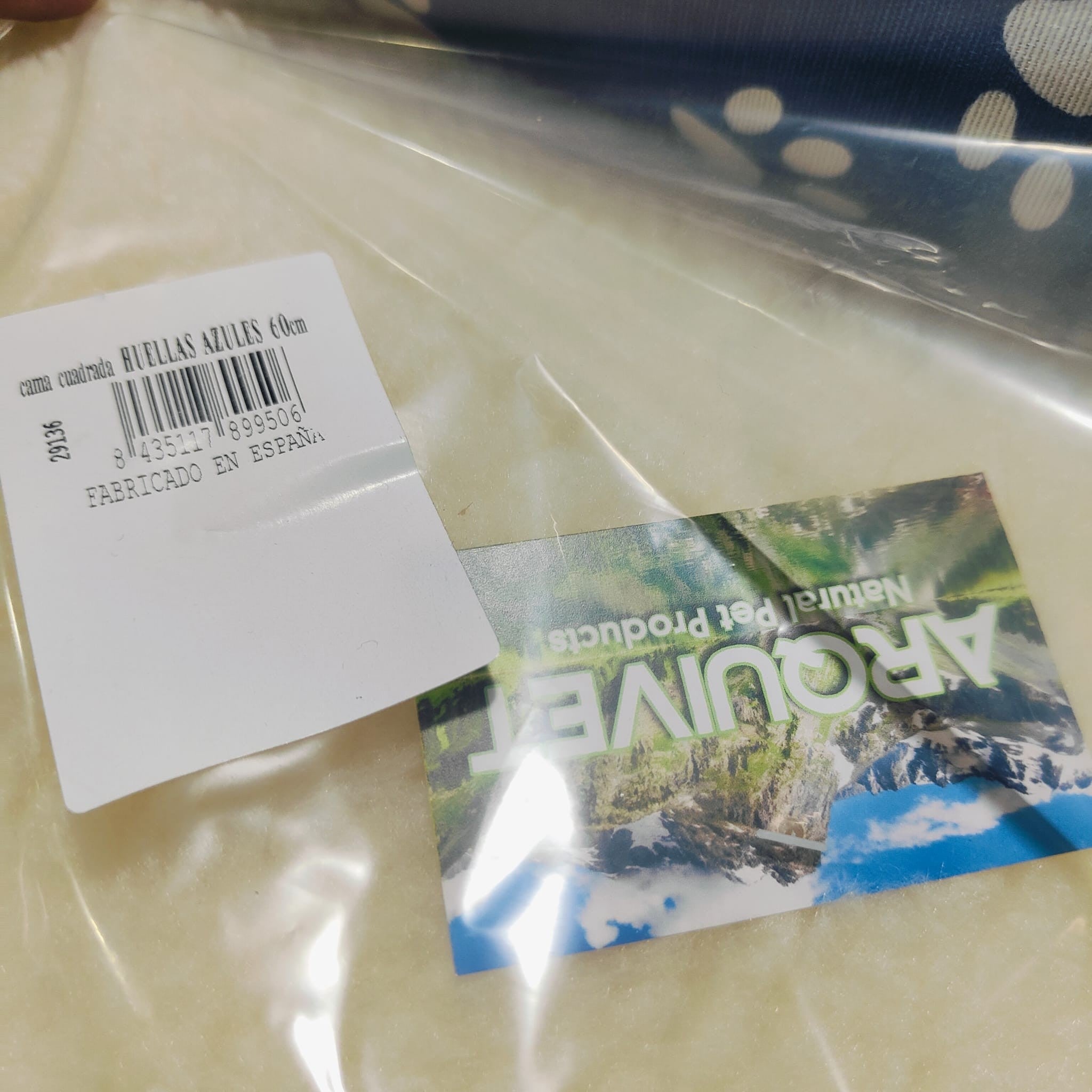 Cama Cuadrada Huellas Azules 60X55X18Cm