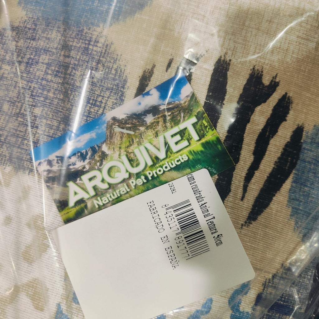 Cama Cuadrada Animal Textura 50Cm