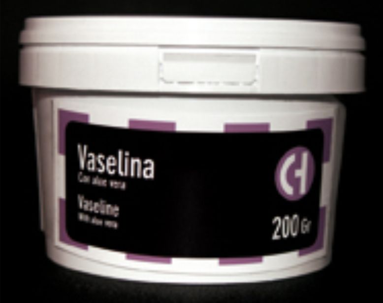 Vaselina Con Aloe Vera 200 Gr